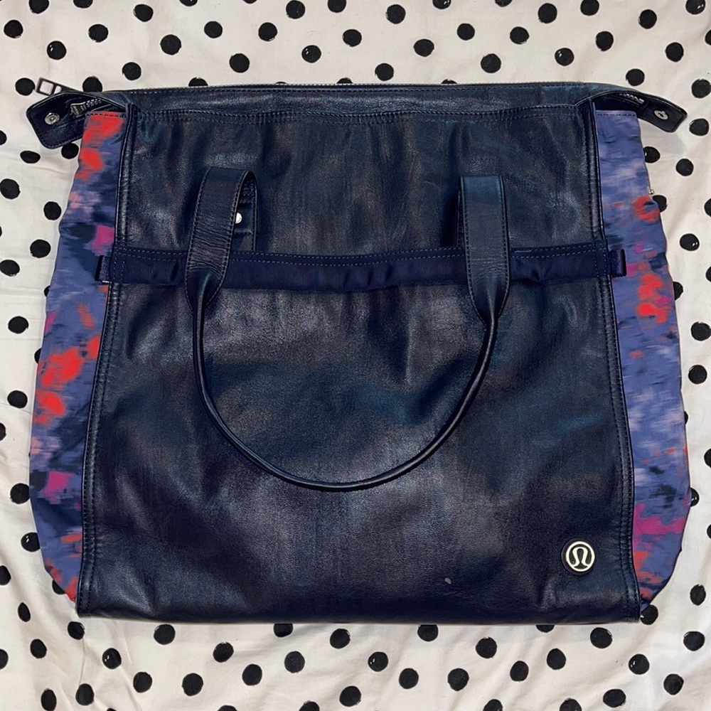 Navy Lulu Tote💜